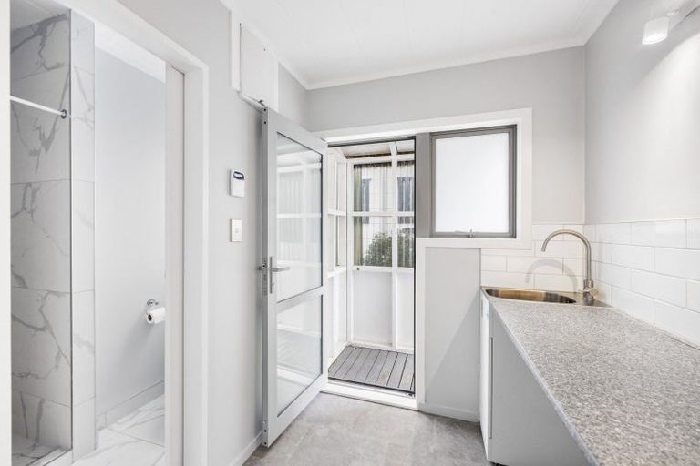 Photo of property in 7 Litchfield Place, Clarks Beach, 2122