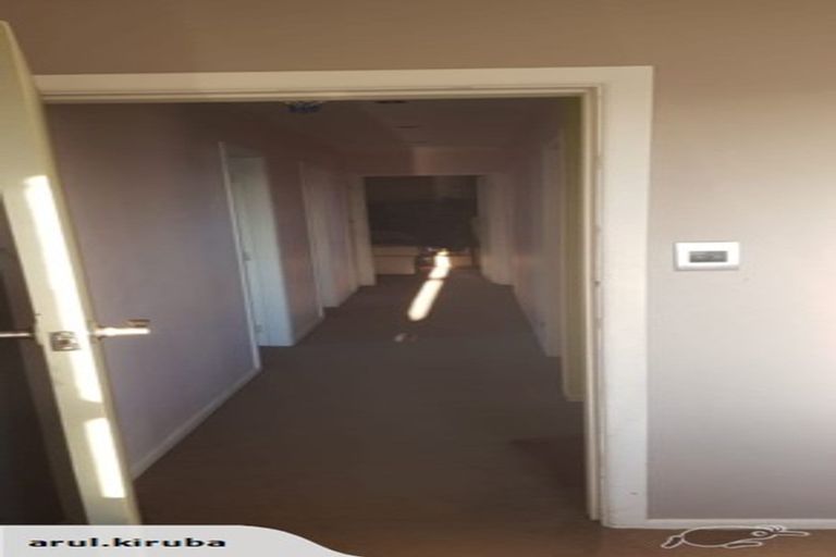 Photo of property in 48 Brooker Grove, Newlands, Wellington, 6037