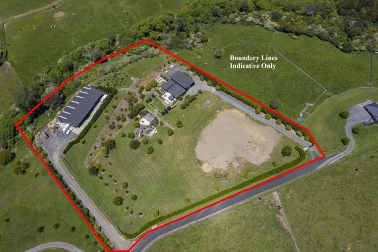 Photo of property in 701 Whitford Road, Whitford, Howick, 2571