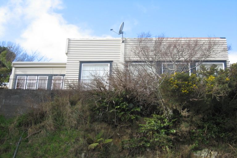 Photo of property in 74 Parkvale Road, Karori, Wellington, 6012