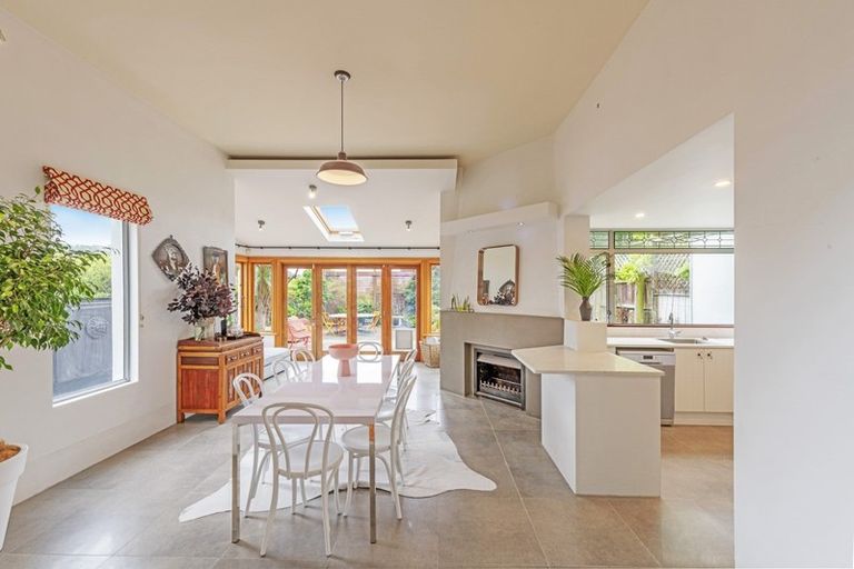 Photo of property in 25 Roy Street, Newtown, Wellington, 6021