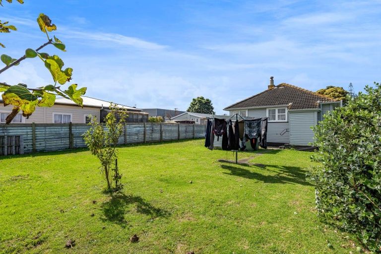 Photo of property in 67 Tauhuri Street, Manaia, 4612
