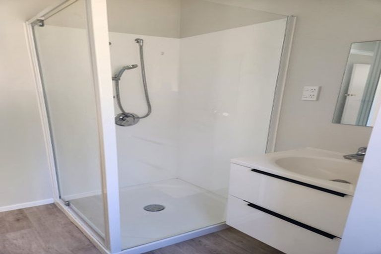 Photo of property in 1 Margan Place, Red Hill, Papakura, 2110