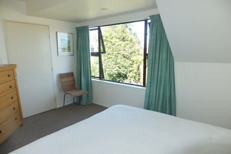 Photo of property in 2/12 Macmillan Avenue, Cashmere, Christchurch, 8022