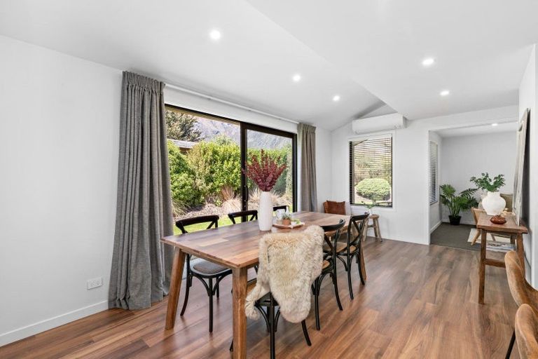 Photo of property in 6 Appin Court, Jacks Point, Queenstown, 9371