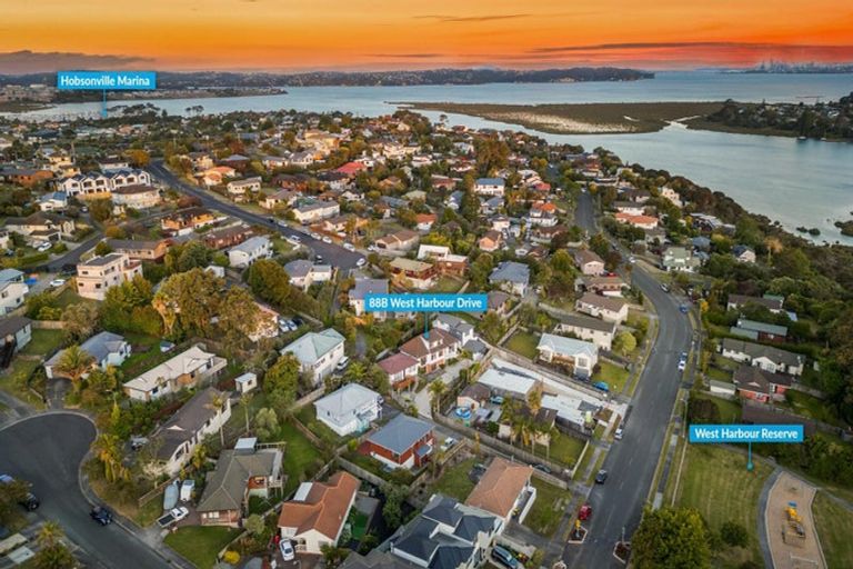 Photo of property in 88b West Harbour Drive, West Harbour, Auckland, 0618