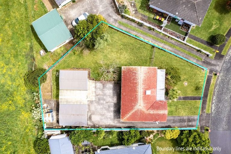 Photo of property in 13 Leatham Crescent, Opaheke, Papakura, 2113