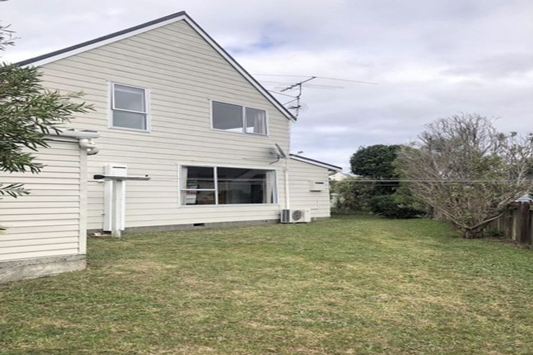 Photo of property in 8a Alister Way, Churton Park, Wellington, 6037