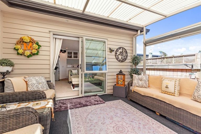 Photo of property in 11 Kamahi Crescent, Papamoa Beach, Papamoa, 3118