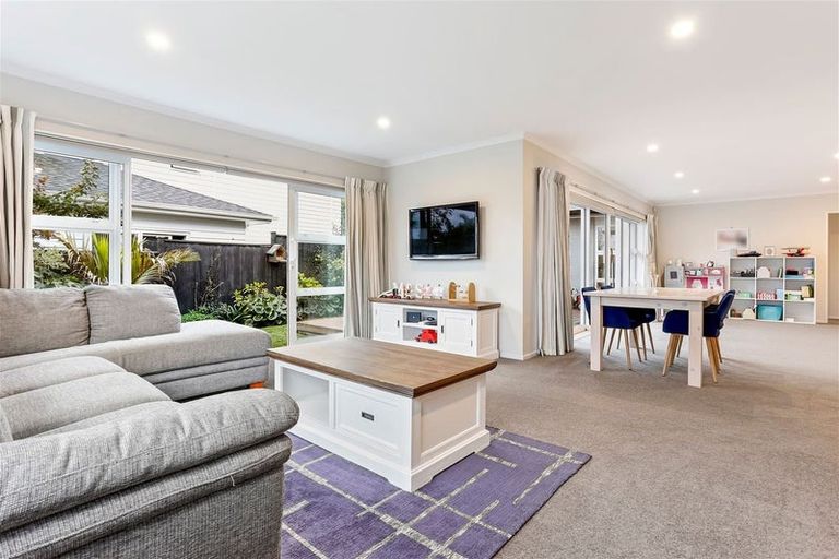 Photo of property in 65 Madison Terrace, Silverdale, 0932