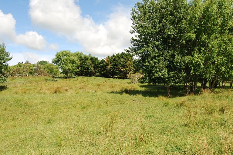 Photo of property in 1182 Oneriri Road, Kaiwaka, 0573