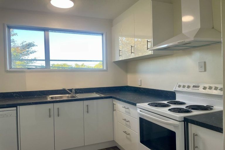 Photo of property in 11 Mossburn Grove, Kelson, Lower Hutt, 5010