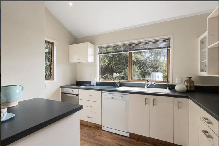 Photo of property in 1/807 East Coast Road, Northcross, Auckland, 0630