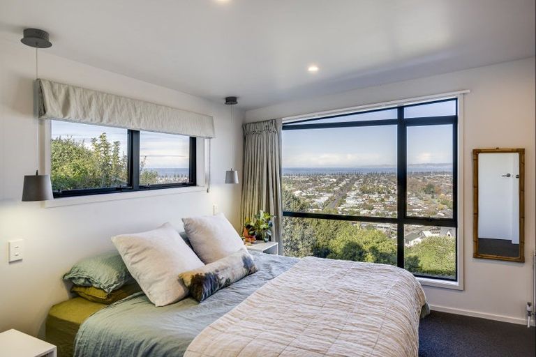 Photo of property in 13 Havelock Road, Hospital Hill, Napier, 4110