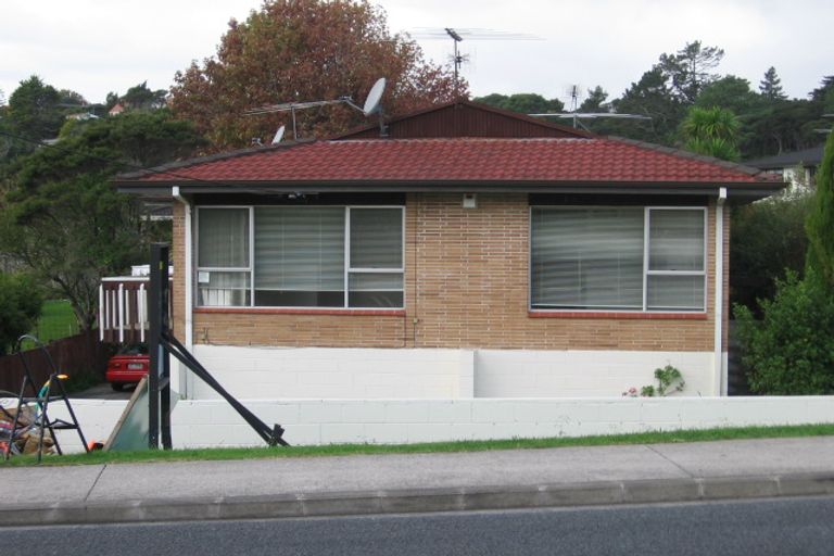 Photo of property in 1/132 Atkinson Road, Titirangi, Auckland, 0604