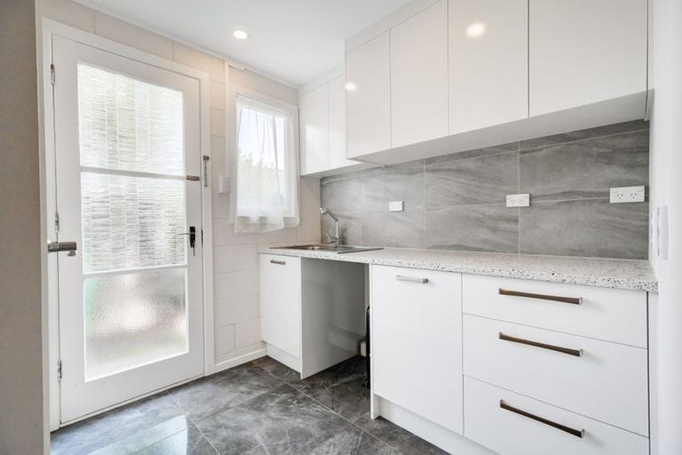 Photo of property in 34 Merriefield Avenue, Forrest Hill, Auckland, 0620