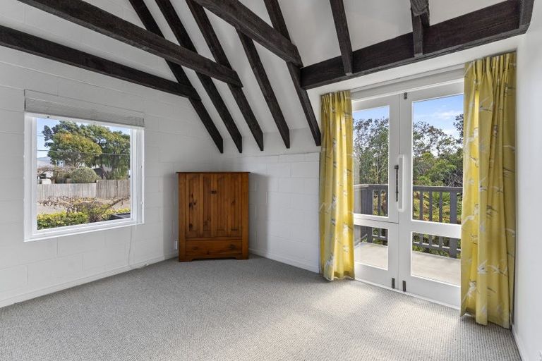 Photo of property in 52 Manly Street, Paraparaumu Beach, Paraparaumu, 5032