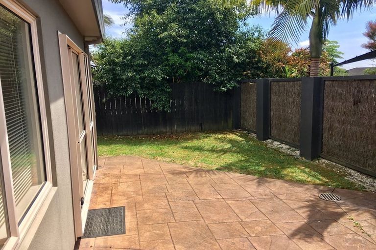 Photo of property in 51 Westerham Drive, Dannemora, Auckland, 2016