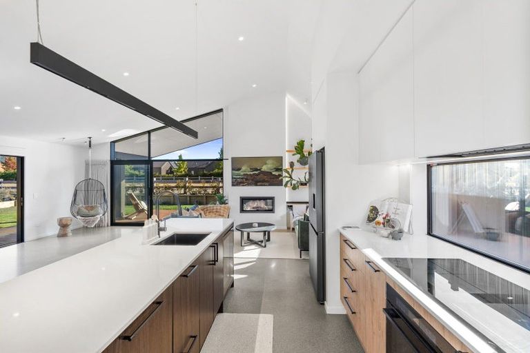 Photo of property in 25 Ellacott Lane, Lake Hawea, 9382