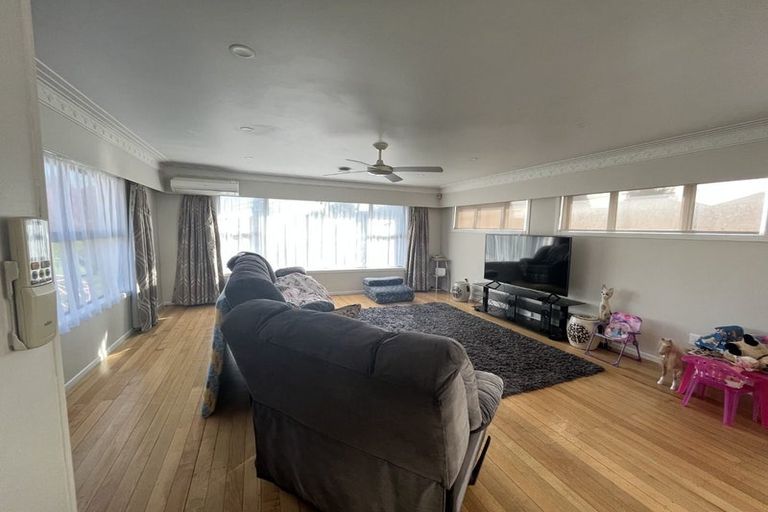 Photo of property in 15a Butterworth Avenue, Opaheke, Papakura, 2113