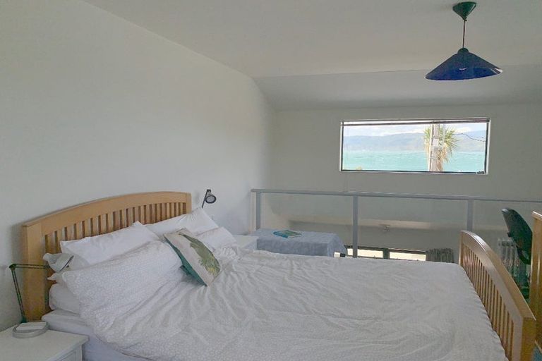 Photo of property in 8/231 Marine Parade, Seatoun, Wellington, 6022