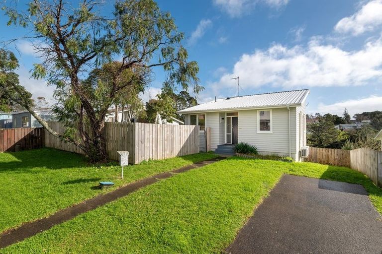 Photo of property in 73 Taurus Crescent, Beach Haven, Auckland, 0626