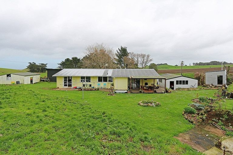 Photo of property in 852 Upper Kina Road, Oaonui, Opunake, 4681