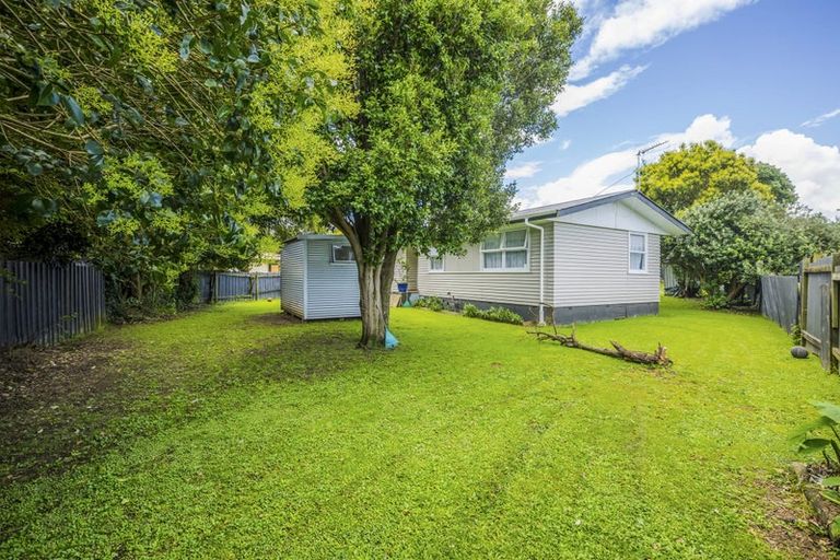 Photo of property in 17 Brentford Place, Manurewa, Auckland, 2102