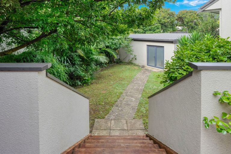 Photo of property in 35a Picasso Drive, West Harbour, Auckland, 0618