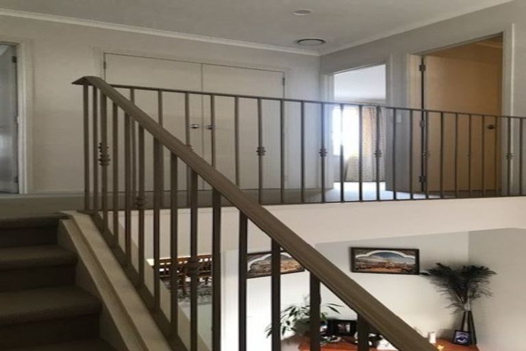 Photo of property in 19 Cambrian Crescent, Flat Bush, Auckland, 2016