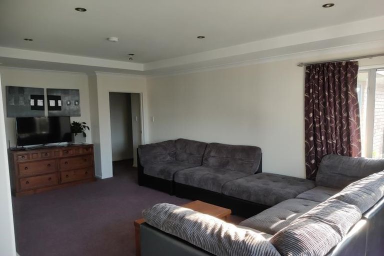 Photo of property in 9 Gillatt Gardens, Halswell, Christchurch, 8025