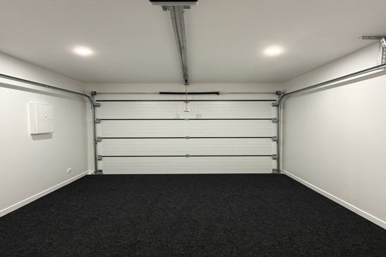 Photo of property in 296d Royal Road, Massey, Auckland, 0614