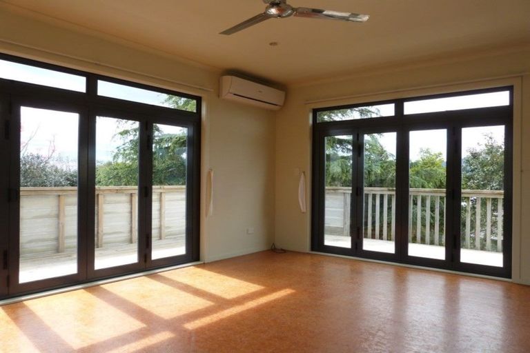 Photo of property in 3 Curlew Place, One Tree Point, 0118