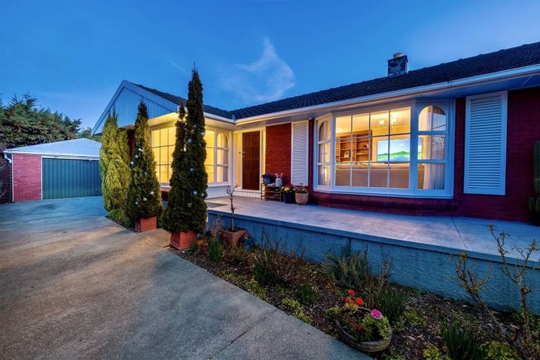 Photo of property in 6 Deepdale Street, Burnside, Christchurch, 8053