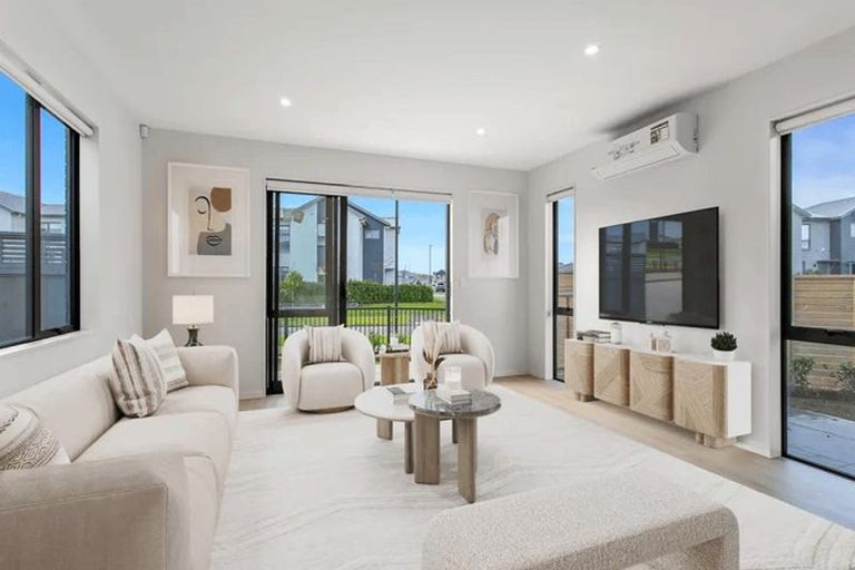 Photo of property in 33 Adlam Lane, Takanini, 2112