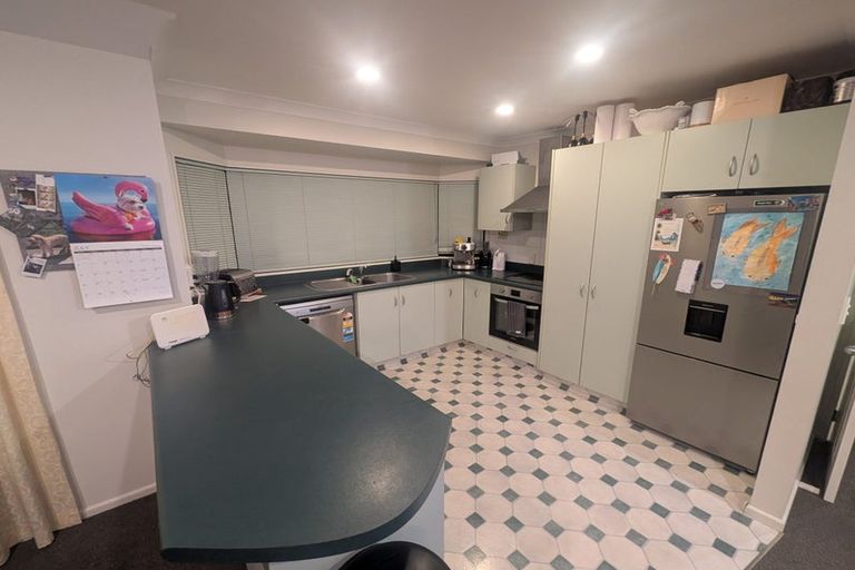 Photo of property in 68 Leighton Avenue, Waiwhetu, Lower Hutt, 5010