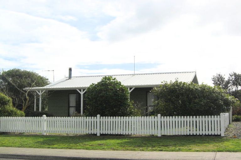 Photo of property in 12 East Road, Haumoana, 4102