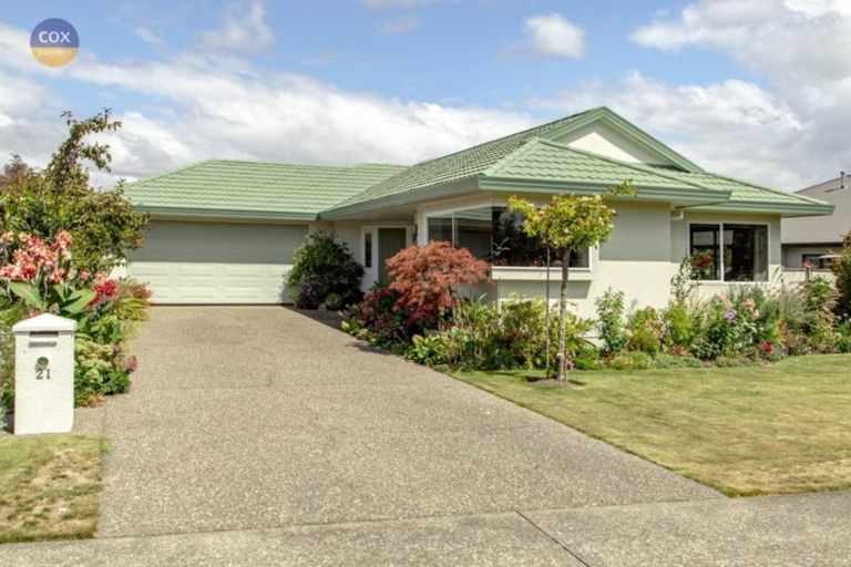 Photo of property in 21 Palmbrook Avenue, Havelock North, 4130