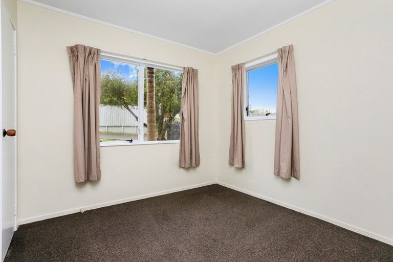 Photo of property in 2/22 Borich Road, Sunnyvale, Auckland, 0612