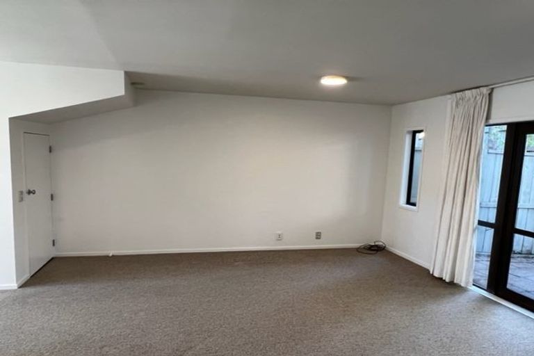 Photo of property in The Grange, 5/92 Bush Road, Albany, Auckland, 0632