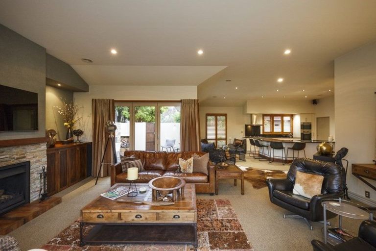 Photo of property in 17a Montgomery Terrace, Hokowhitu, Palmerston North, 4410