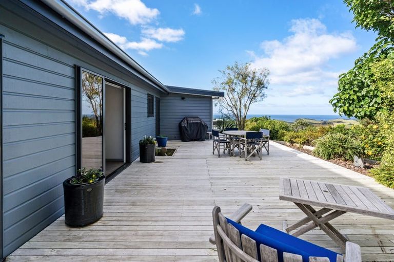 Photo of property in 347 Rockell Road, Whananaki, Hikurangi, 0181