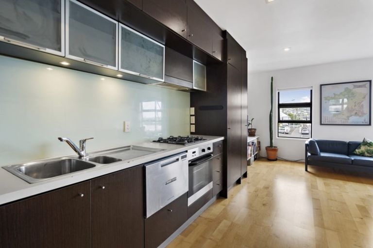 Photo of property in 2d/221 Great North Road, Grey Lynn, Auckland, 1021