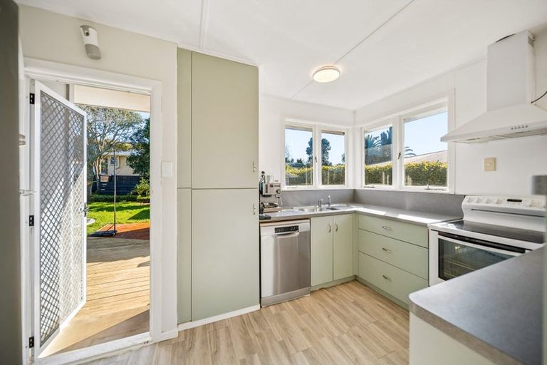 Photo of property in 21 Kayes Road, Pukekohe, 2120