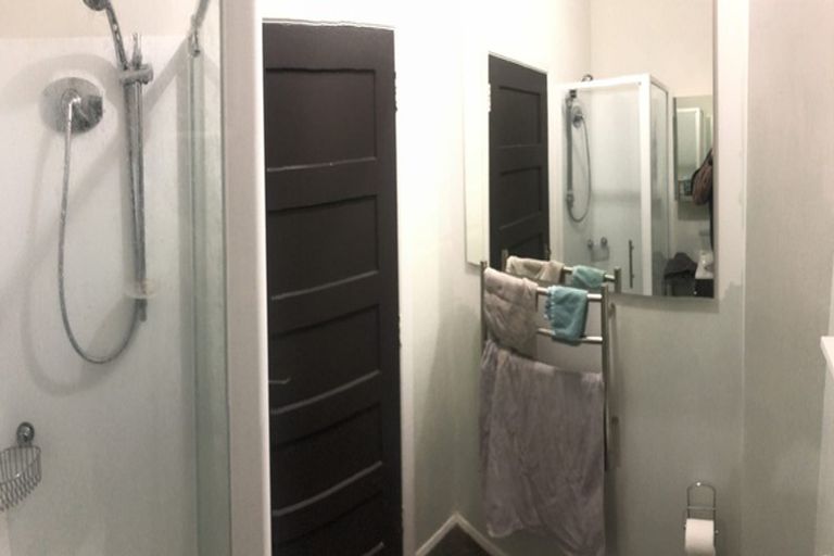 Photo of property in 1/27 Athlone Crescent, Avalon, Lower Hutt, 5011