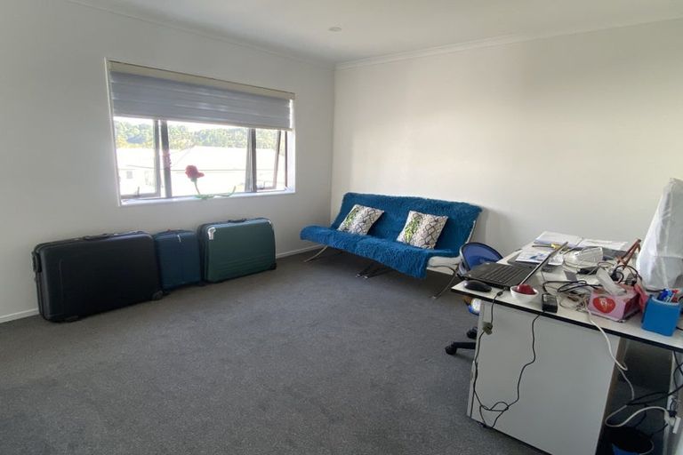 Photo of property in 4 Frank Newton Road, Swanson, Auckland, 0614