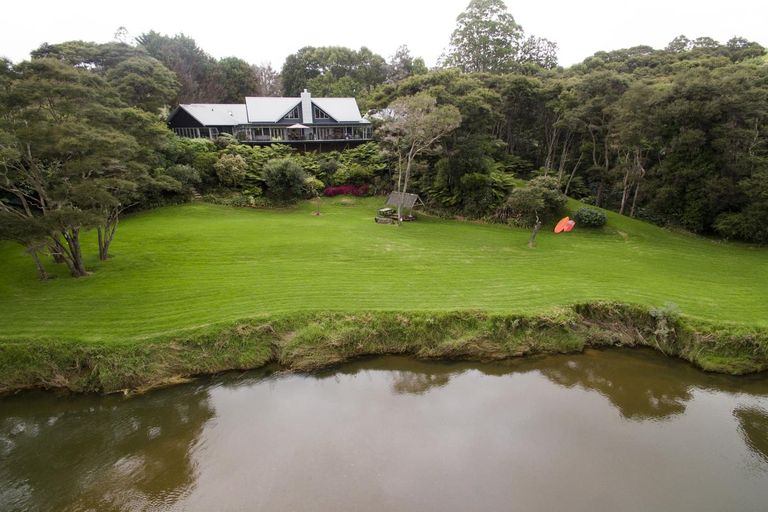 Photo of property in 838 Puketona Road, Haruru, 0204