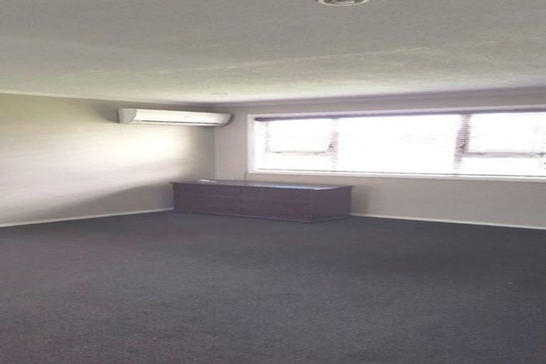 Photo of property in 2/13 Bowen Street, Upper Riccarton, Christchurch, 8041