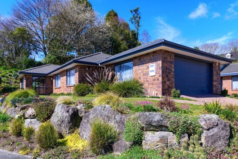 Photo of property in 56a Aquarius Drive, Kawaha Point, Rotorua, 3010