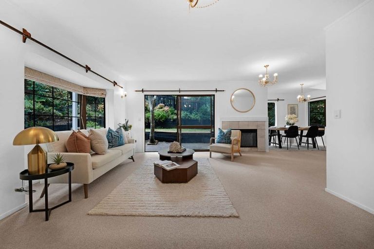 Photo of property in 2/15 Micawber Place, Mellons Bay, Auckland, 2014